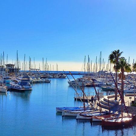 Port Frejus - Tout A Pied - Wifi - Clim Bagian luar foto