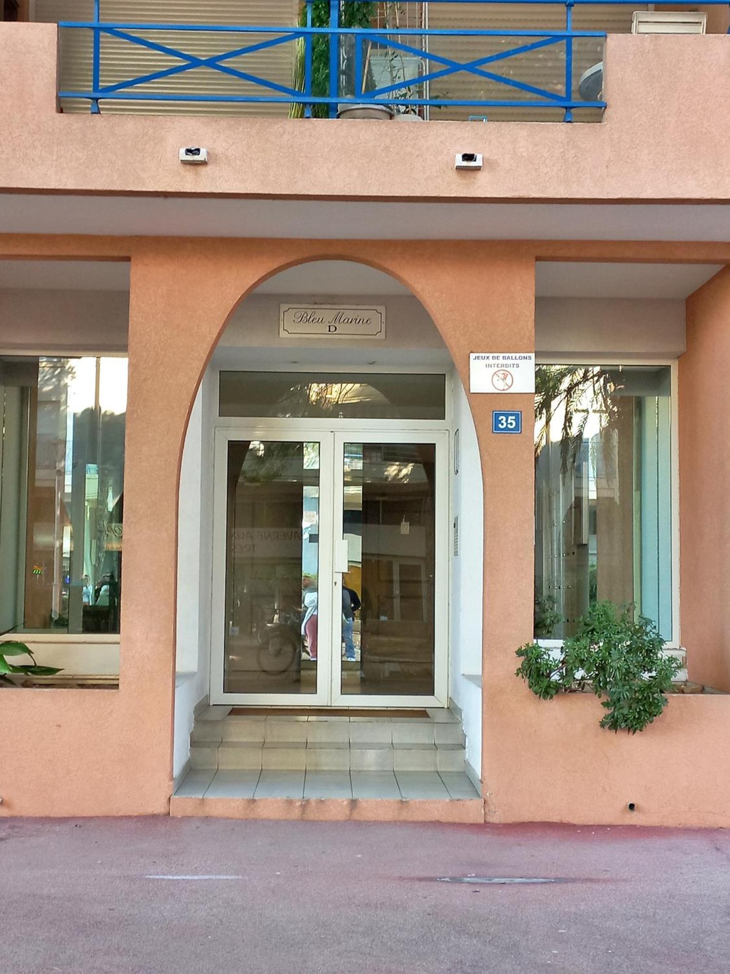 Port Frejus - Tout A Pied - Wifi - Clim Bagian luar foto